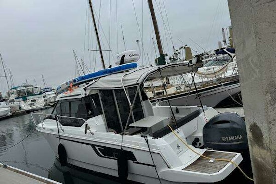 Jeanneau 795 Yacht For Sale