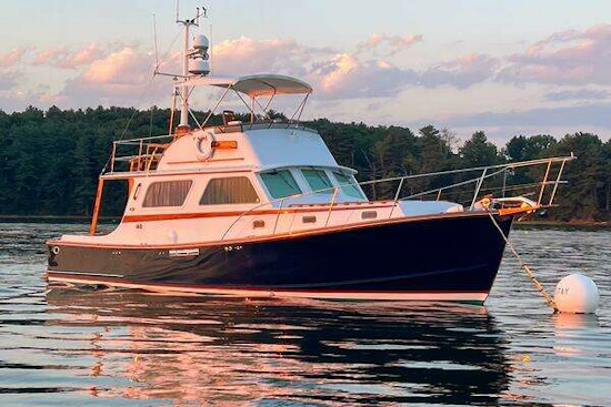 Wilbur 38 Yacht For Sale