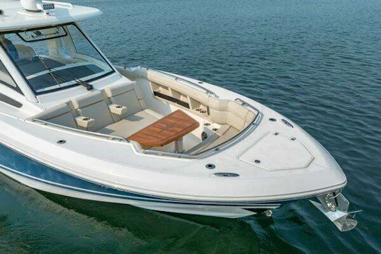 Boston Whaler 350 EX Realm Yacht For Sale