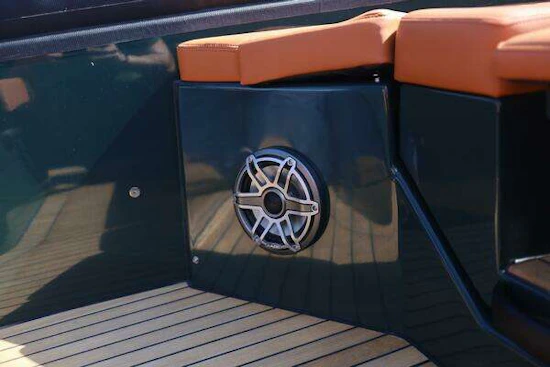 Skipper Green Hull / Camel Upholstery Yacht For Sale