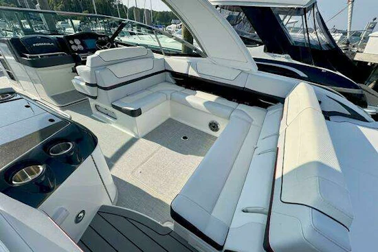 Formula 350 Crossover Bowrider Yacht For Sale