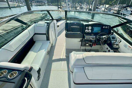 Formula 350 Crossover Bowrider Yacht For Sale