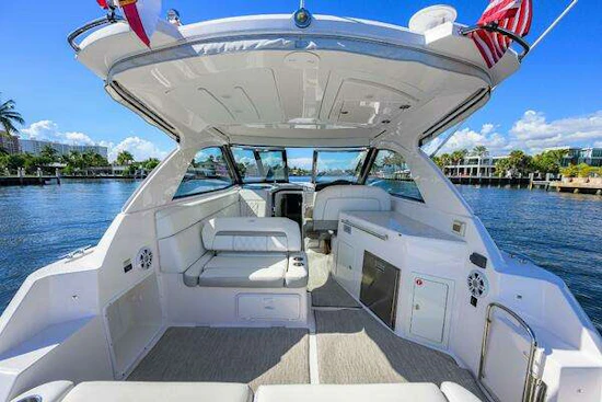Regal 35 Sport Coupe Yacht For Sale