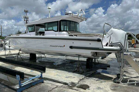 Axopar Cross Cabin Yacht For Sale
