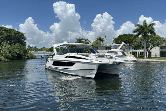 Aquila 36 Sport Yacht For Sale