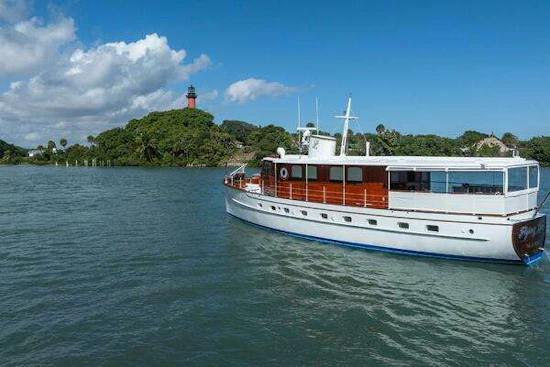 Trumpy 58 Yacht For Sale