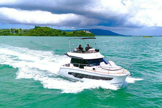 Jeanneau Merry Fisher 1095 Fly Yacht For Sale