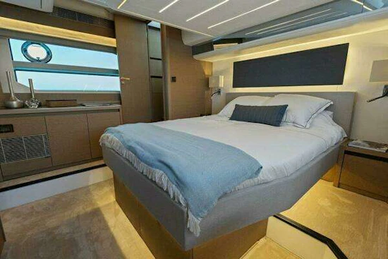 Prestige 590 Flybridge Yacht For Sale