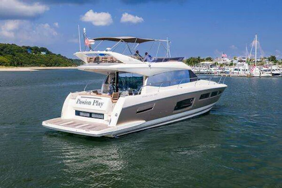 Prestige 550 Flybridge Yacht For Sale