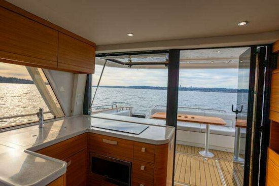 Greenline 48 Fly Yacht For Sale