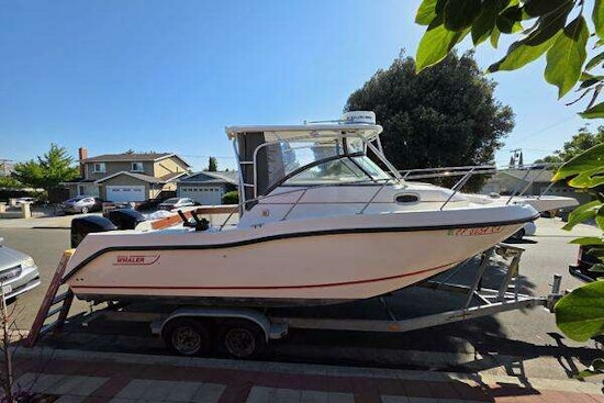 Boston Whaler 255 Conquest Yacht For Sale