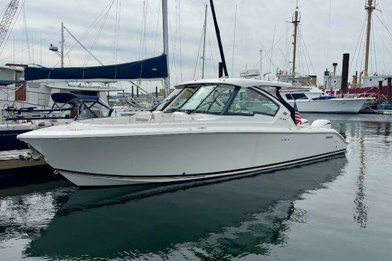 Pursuit DC 326 Yacht For Sale