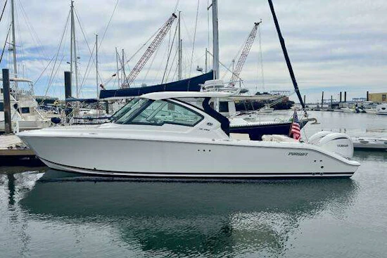 Pursuit DC 326 Yacht For Sale