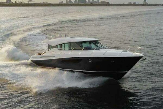 Tiara Yachts C53 Coupe Yacht For Sale