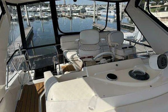 Sea Ray 550 Sedan Bridge Yacht For Sale