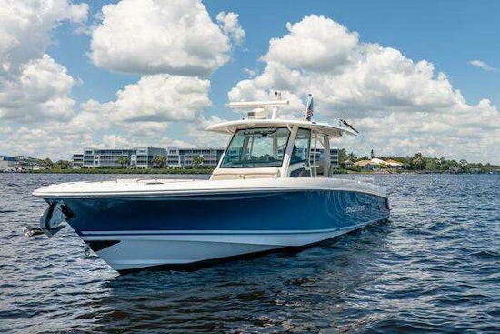 Boston Whaler 380 Outrage Yacht For Sale