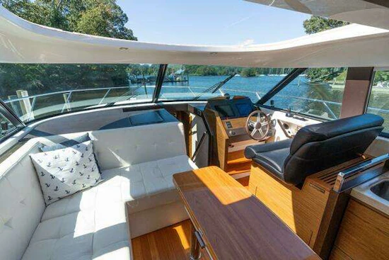 Tiara Yachts 44 Coupe Yacht For Sale