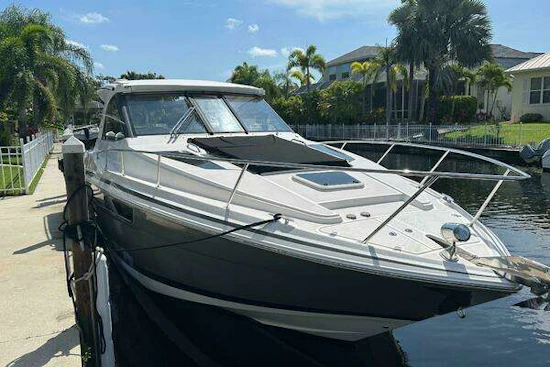 Regal 35 Sport Coupe Yacht For Sale