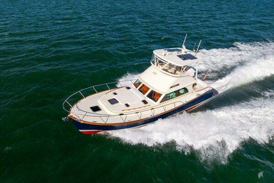 Hinckley Talaria 48 Flybridge Yacht For Sale