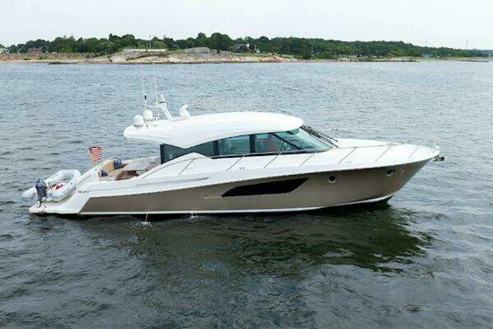 Tiara Yachts 5000 Express Yacht For Sale