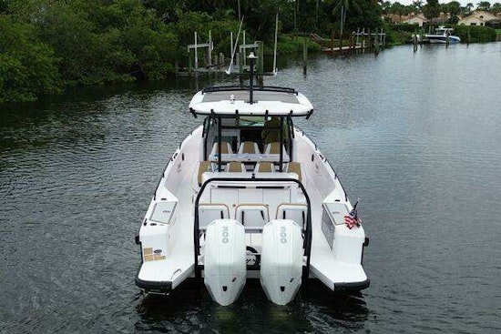 Axopar Sun-Top Yacht For Sale