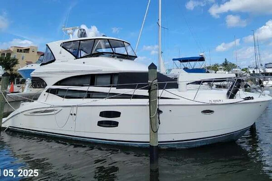 Meridian 441 Sedan Yacht For Sale