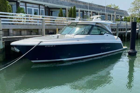 Tiara Yachts 34LX Yacht For Sale
