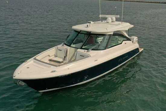 Tiara Yachts 34LX Yacht For Sale