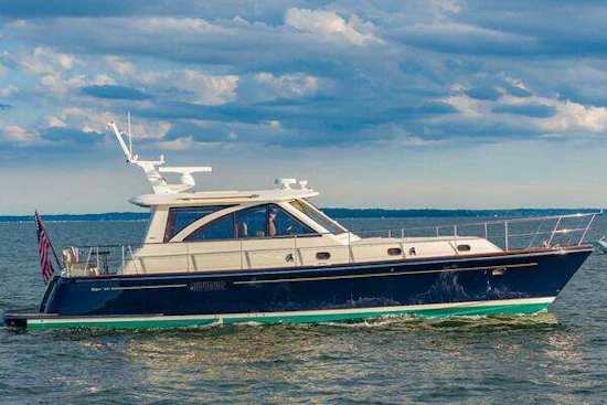 Hunt Yachts  Yacht For Sale