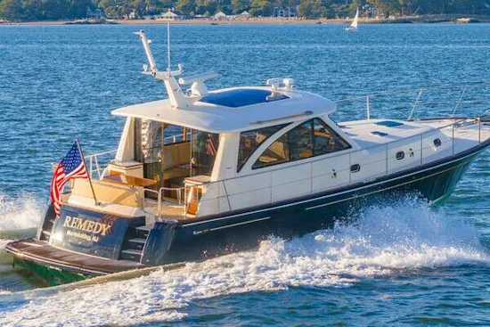 Hunt Yachts  Yacht For Sale