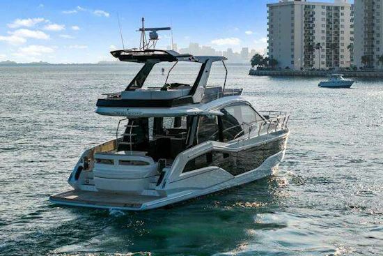 Galeon 50 FLY Yacht For Sale