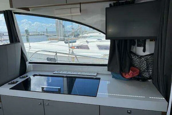 Beneteau Antares 11 Yacht For Sale