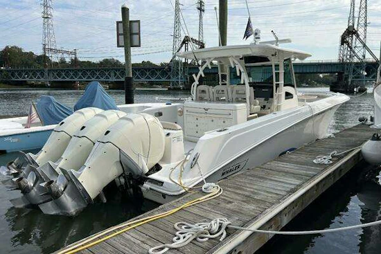 Boston Whaler 370 Outrage Yacht For Sale