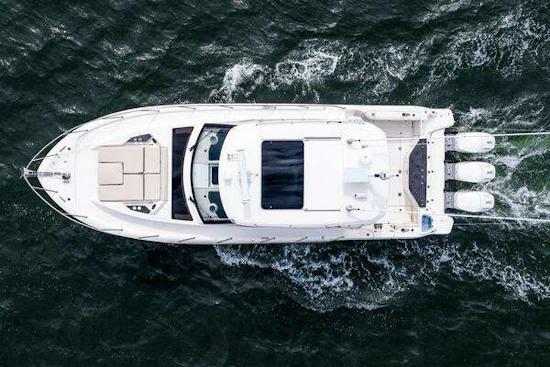 Boston Whaler 405 Conquest Yacht For Sale