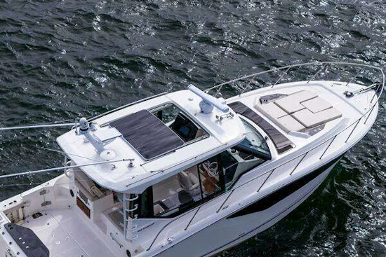 Boston Whaler 405 Conquest Yacht For Sale