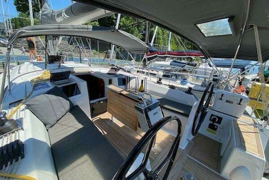 Hanse 385 Yacht For Sale