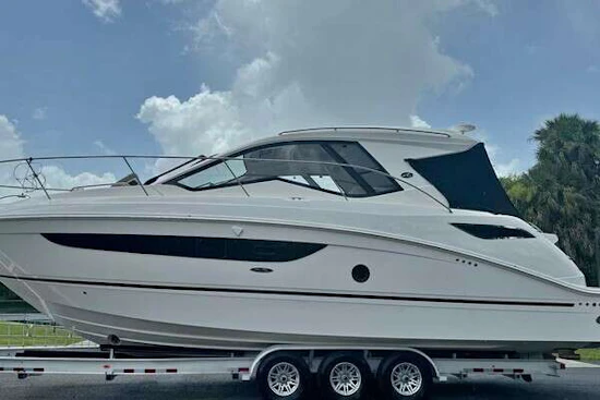 Sea Ray 350 Coupe Yacht For Sale
