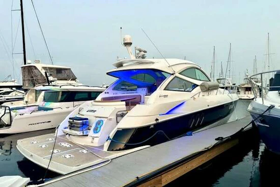 Cruisers Yachts 540 Sport Cruiser Yacht For Sale