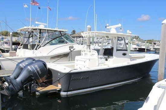 Regulator 31 Yacht For Sale