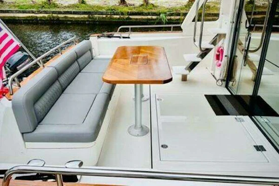 Greenline 48 Diesel Flybridge with Hardtop Yacht For Sale
