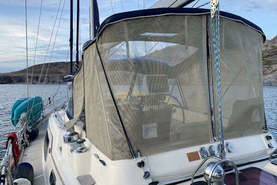 Island Packet 445 Yacht For Sale