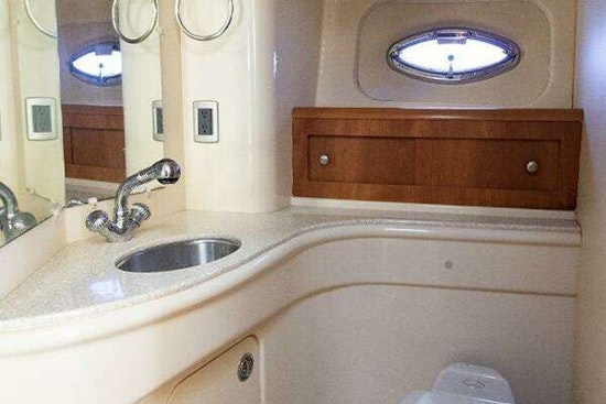 Meridian 411 Sedan Yacht For Sale