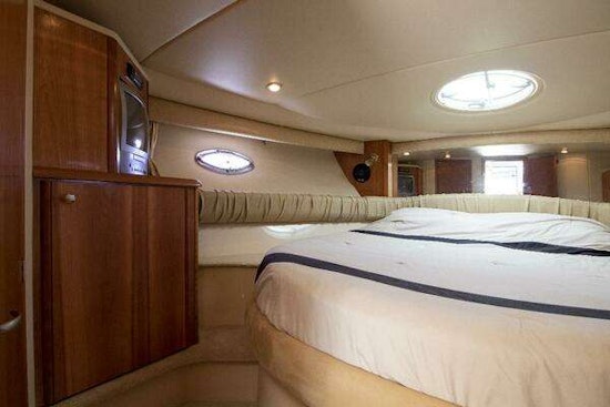 Meridian 411 Sedan Yacht For Sale