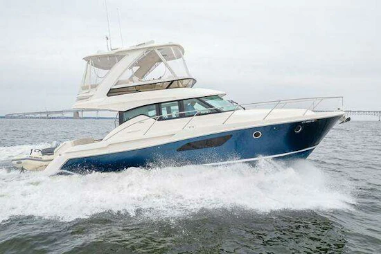 Tiara Yachts 4400 Flybridge Yacht For Sale
