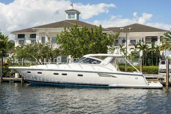 Tiara Yachts 5200 Express Yacht For Sale