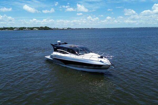 Real 40 HT Luxury  Yacht For Sale