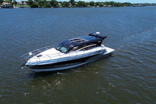 Real 40 HT Luxury  Yacht For Sale