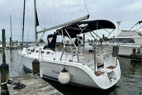 Hunter 38 Yacht For Sale
