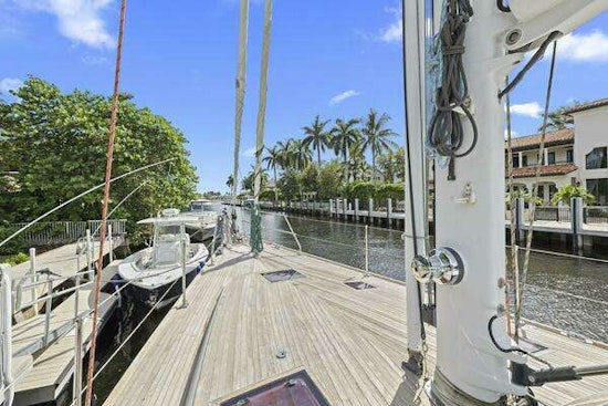 Hylas 63 Yacht For Sale