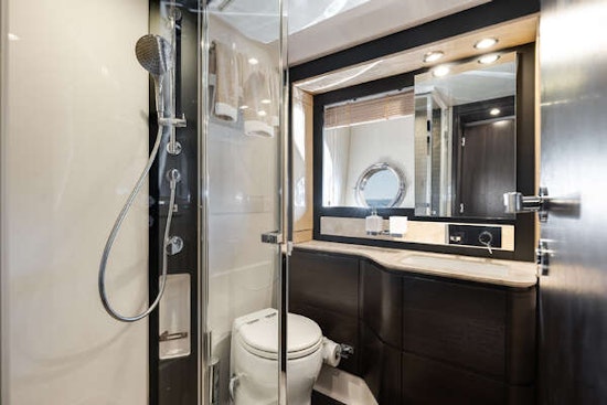 Azimut 66 FLY Yacht For Sale